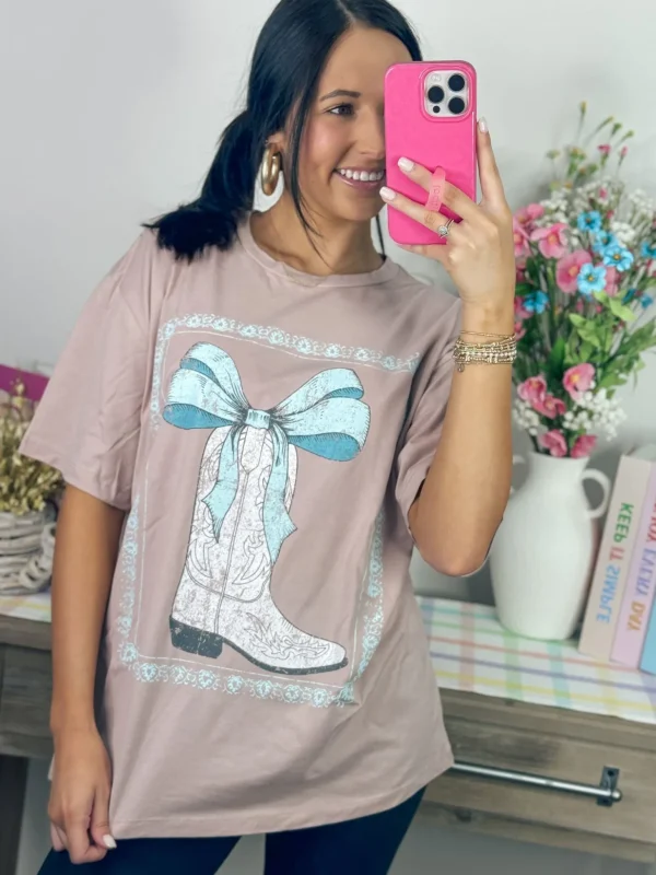 Allie Lynn's Boutique Graphic Tees<Cowboy Boots Bow Ribbon Vintage Graphic Tee