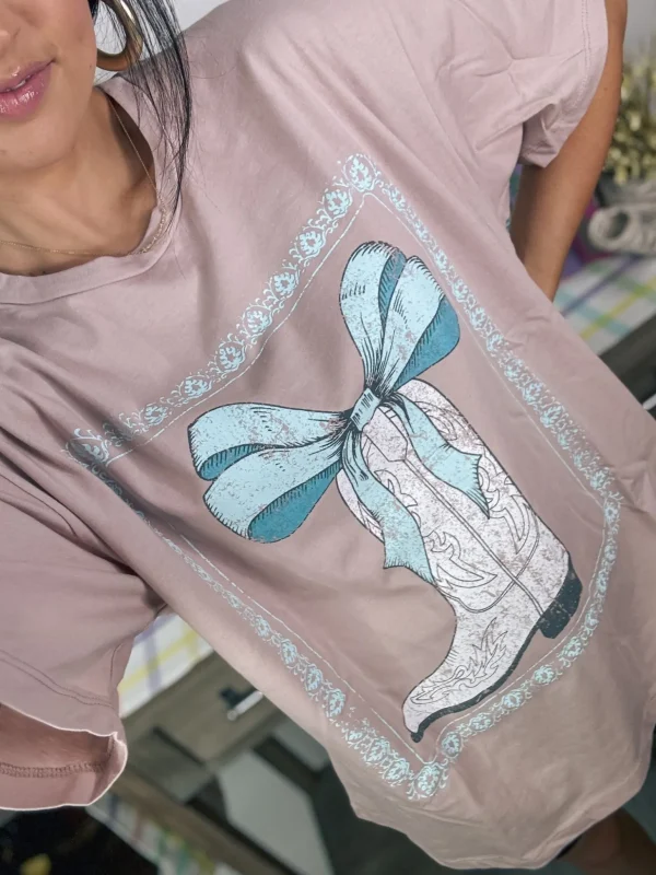 Allie Lynn's Boutique Graphic Tees<Cowboy Boots Bow Ribbon Vintage Graphic Tee