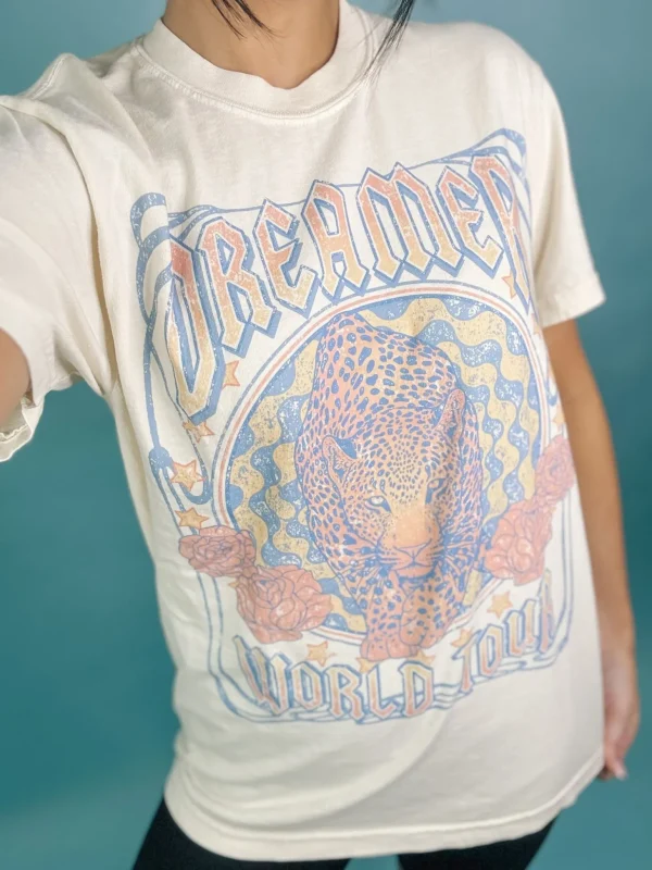 Allie Lynn's Boutique Graphic Tees<Dreamer Leopard World Tour Graphic Tee "Ivory"