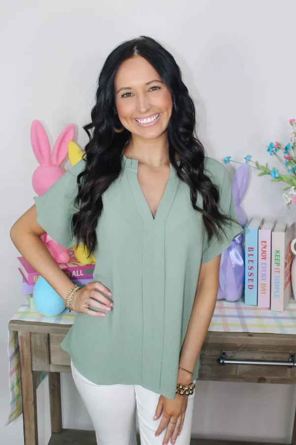 Allie Lynn's Boutique Spring Fever<Essential Top "Sage"