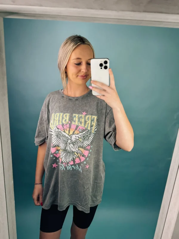 Allie Lynn's Boutique Graphic Tees<Free Bird World Tour Vintage Eagle Graphic Tee