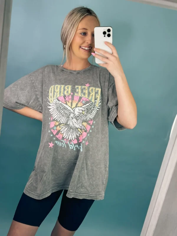 Allie Lynn's Boutique Graphic Tees<Free Bird World Tour Vintage Eagle Graphic Tee