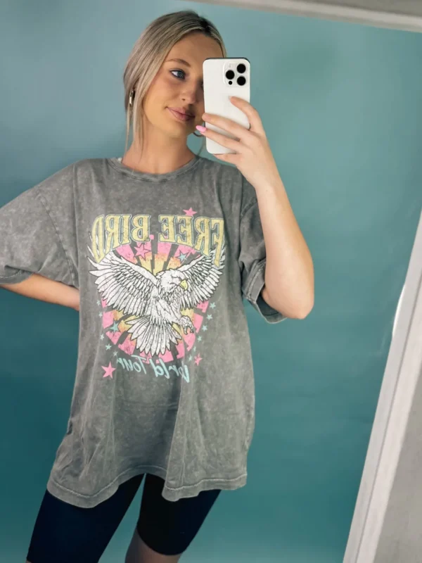 Allie Lynn's Boutique Graphic Tees<Free Bird World Tour Vintage Eagle Graphic Tee