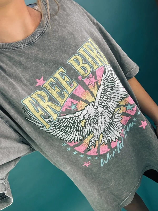 Allie Lynn's Boutique Graphic Tees<Free Bird World Tour Vintage Eagle Graphic Tee