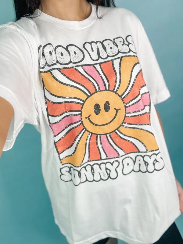 Allie Lynn's Boutique Graphic Tees<Good Vibes Sunny Days Oversized Graphic Tee