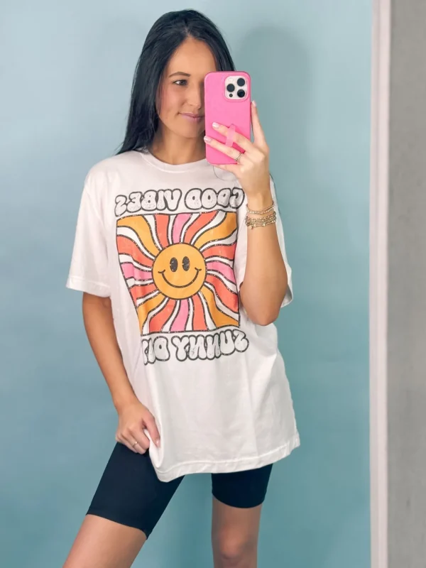 Allie Lynn's Boutique Graphic Tees<Good Vibes Sunny Days Oversized Graphic Tee