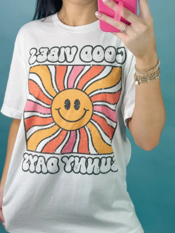 Allie Lynn's Boutique Graphic Tees<Good Vibes Sunny Days Oversized Graphic Tee