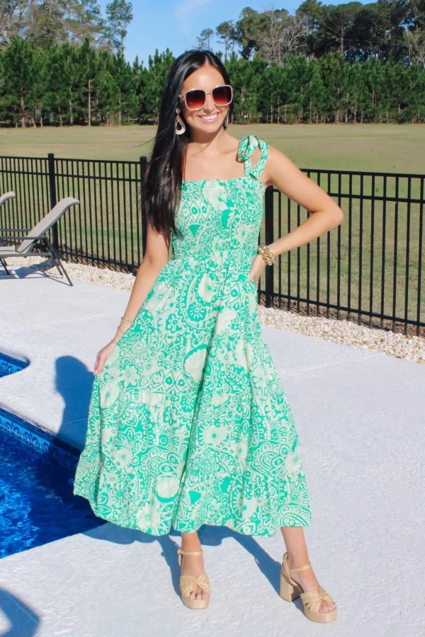 Allie Lynn's Boutique Maxi/Midi Dresses<Green Smocked Maxi Dress