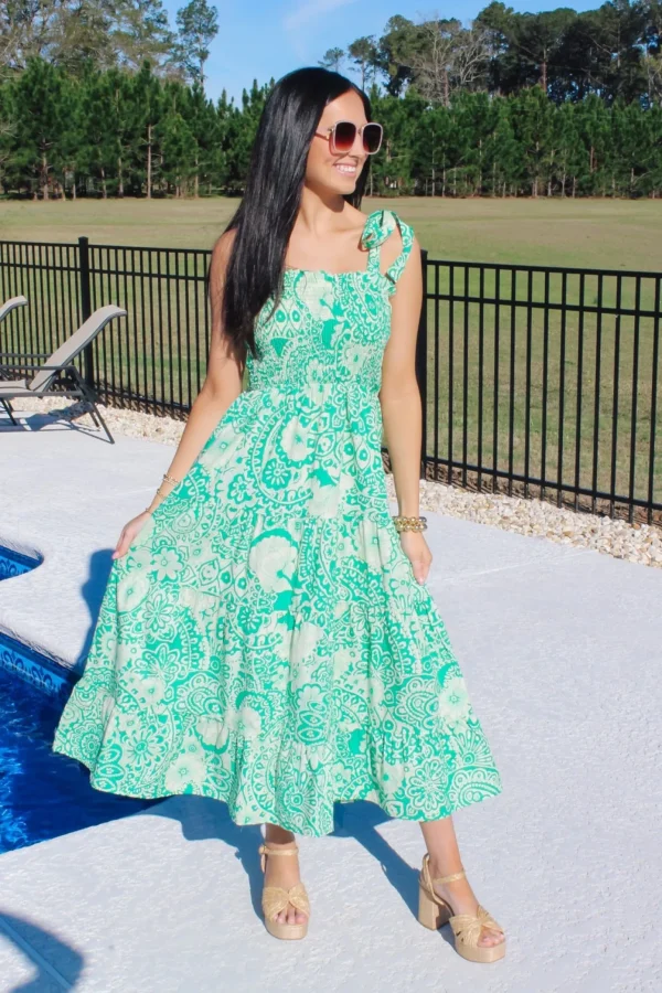 Allie Lynn's Boutique Maxi/Midi Dresses<Green Smocked Maxi Dress