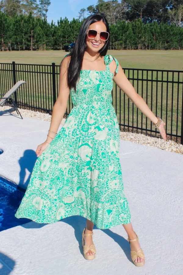 Allie Lynn's Boutique Maxi/Midi Dresses<Green Smocked Maxi Dress