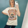 Allie Lynn's Boutique Graphic Tees<Groovy Nashville Music City Graphic Tee