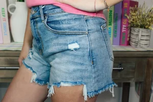 Allie Lynn's Boutique Spring Break Edit<High Rise Distressed Shorts "Light"