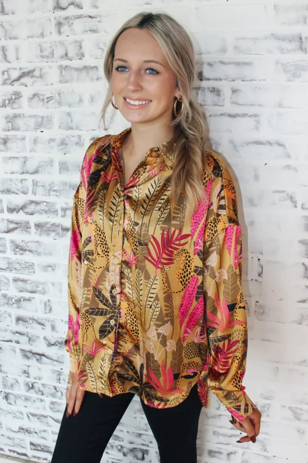 Allie Lynn's Boutique Printed Tops<In The Jungle Top "Taupe"