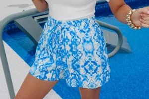 Allie Lynn's Boutique Shorts/Skirts<Ivory Blue Printed Shorts