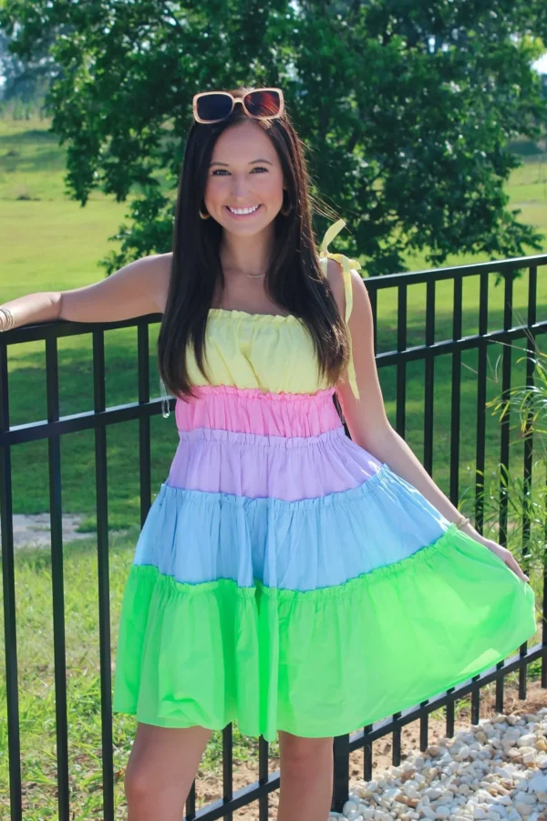 Allie Lynn's Boutique Solid Dresses<Limeade Colorblock Tiered Dress