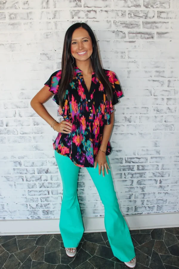 Allie Lynn's Boutique Printed Tops<Living For Fall Top