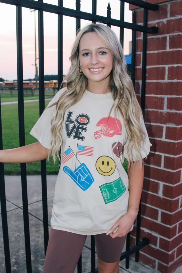 Allie Lynn's Boutique Graphic Tees<Love Football Season Overiszed Graphic Tee