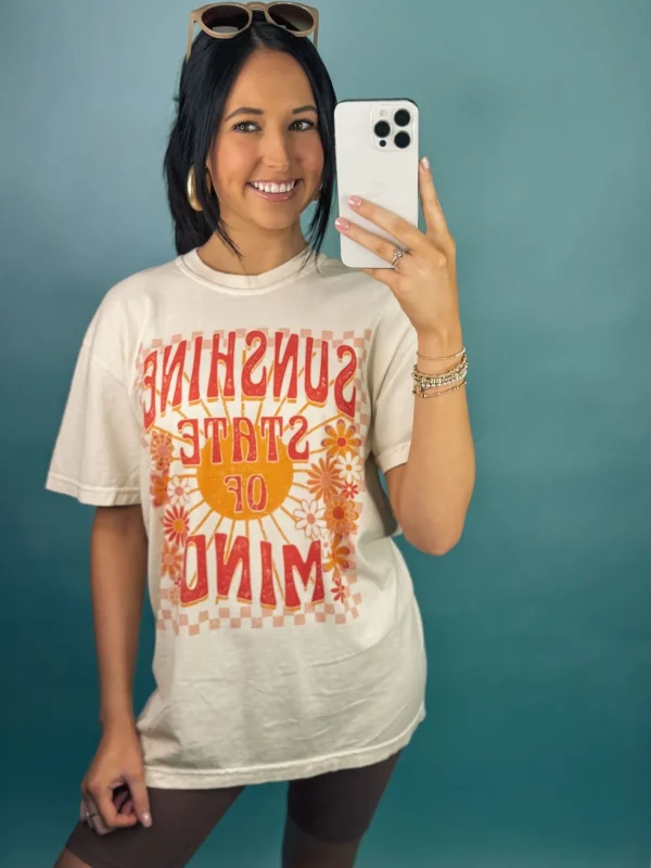 Allie Lynn's Boutique Graphic Tees<Sunshine State Of Mind Graphic Tee